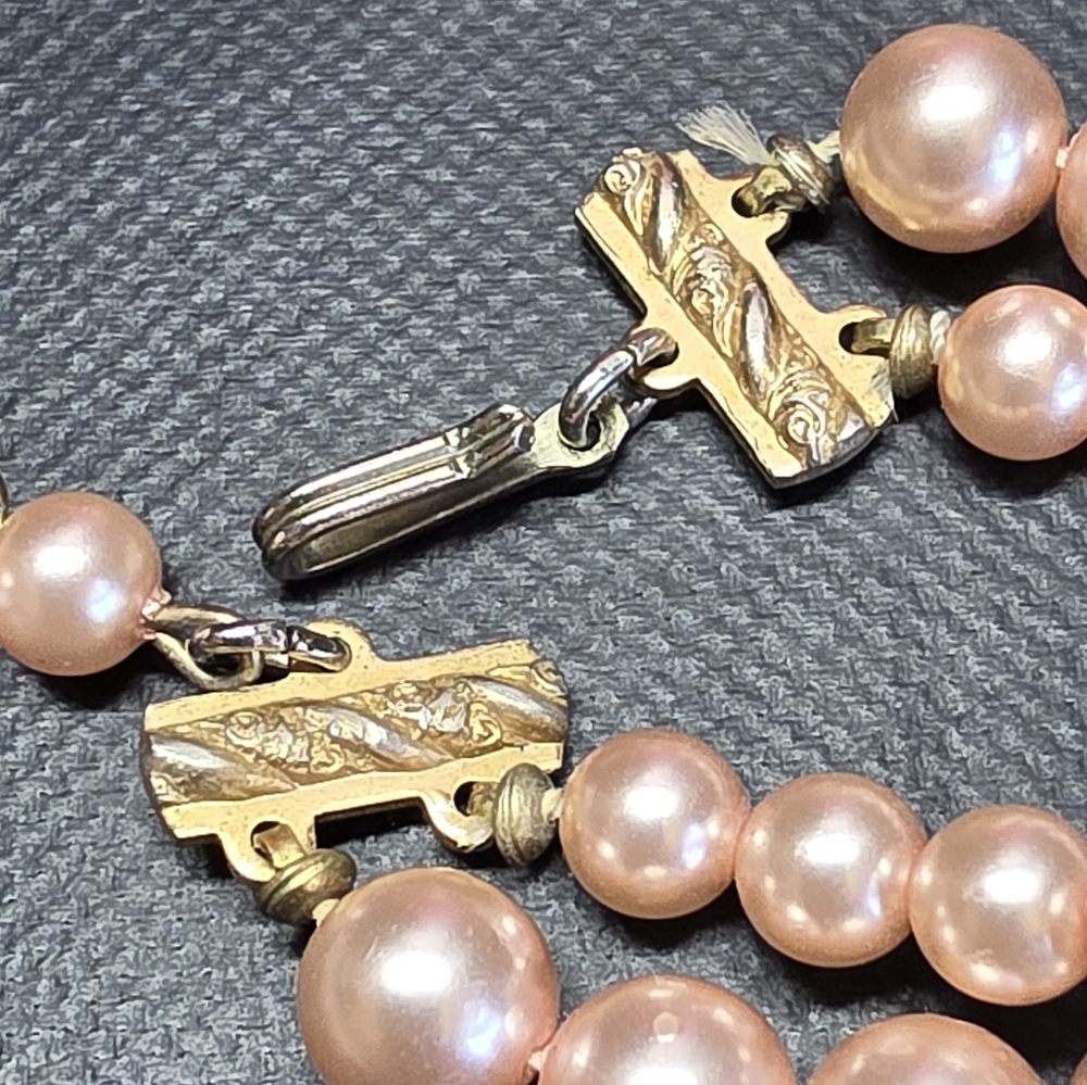 Vintage Pink Moonglow Demi Set Necklace & Clip Earrings Gold Tone - Picture 9 of 10